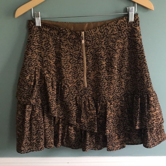 Ted Baker London Adellyn skirt. NWOT Baker sizing Size 2 ( 6 US) Tiered, ruffle. - Picture 4 of 8